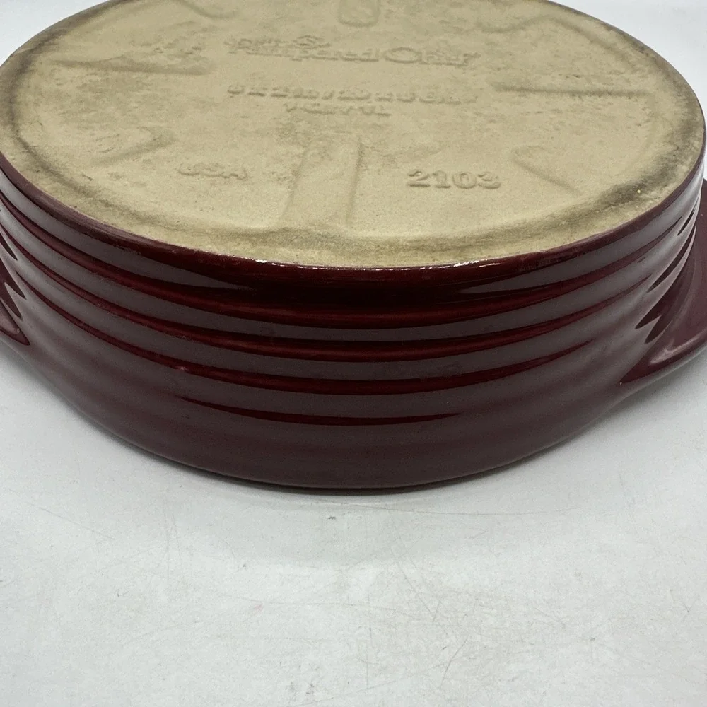 Pampered Chef Family Heritage Round Stoneware Baker Red Unglazed Holiday Dish 8
